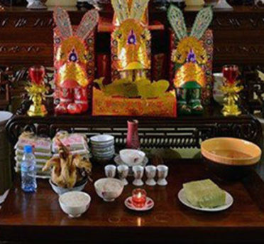 Bày bàn thờ đủ lễ - Chăn đệm phong thủy Hiếu Hạnh 42hangdieu.com